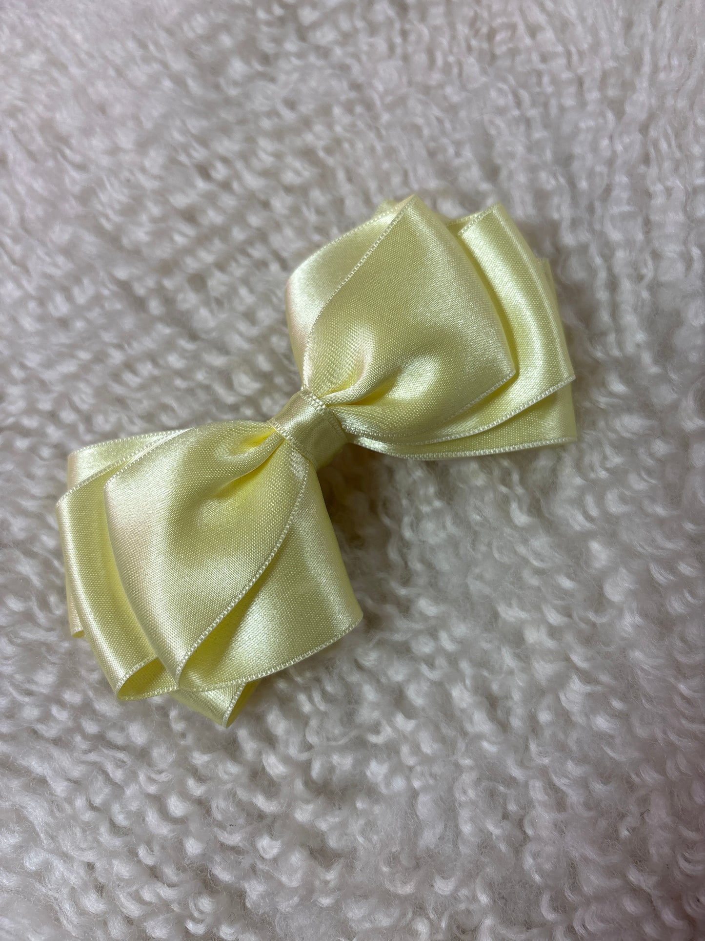 Butterfly Bow Medium Light Yellow - Petite Zara