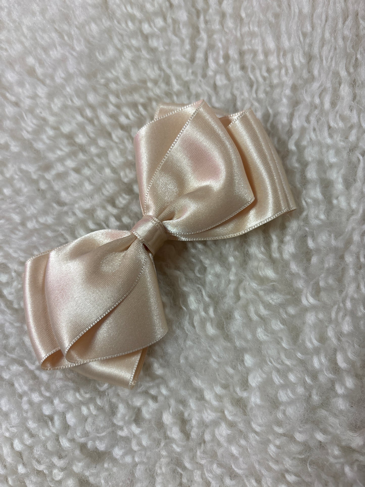 Butterfly Bow Medium Champagne - Petite Zara