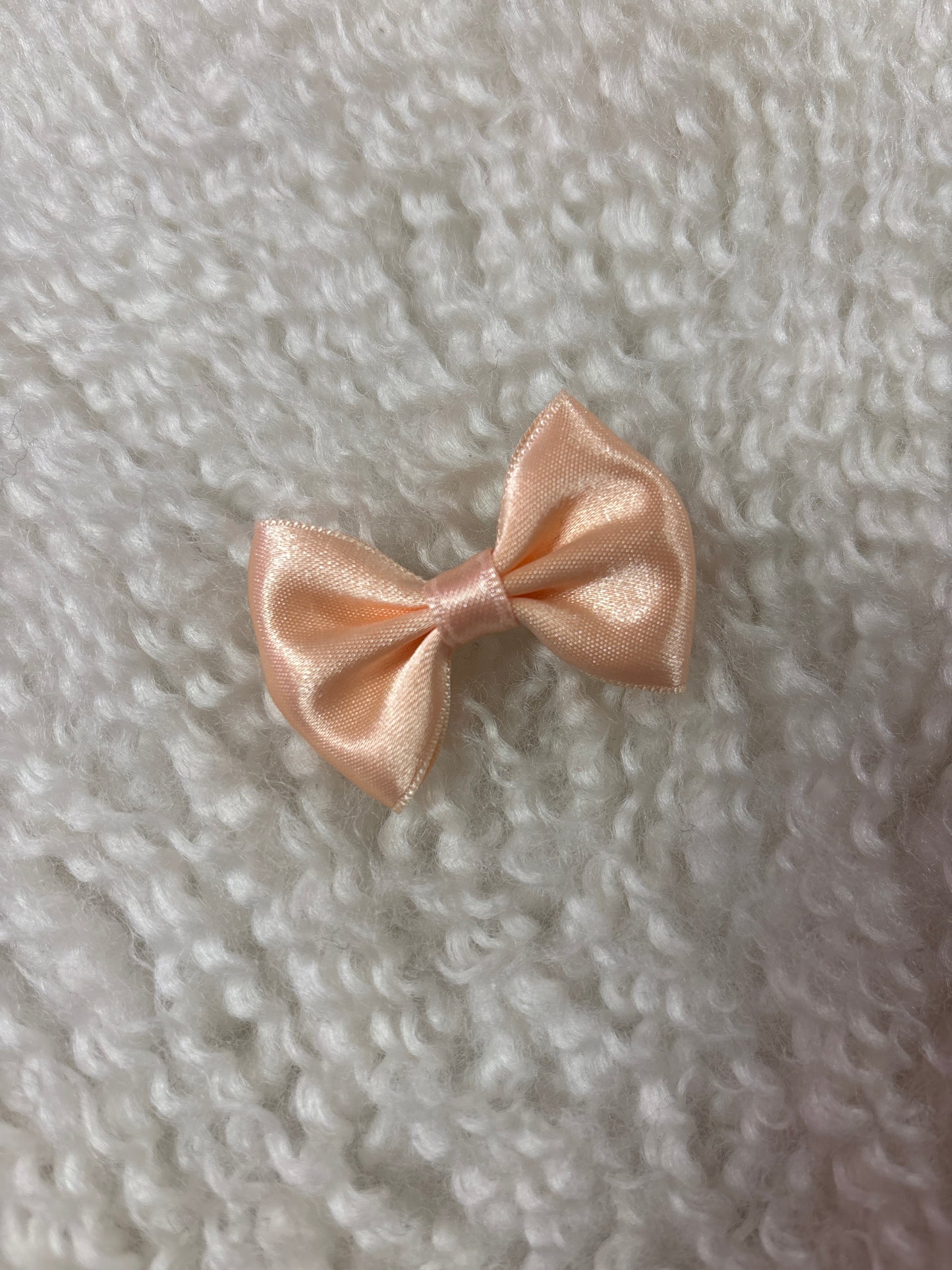 Butterfly Bow Mini Pale Peach - Petite Zara