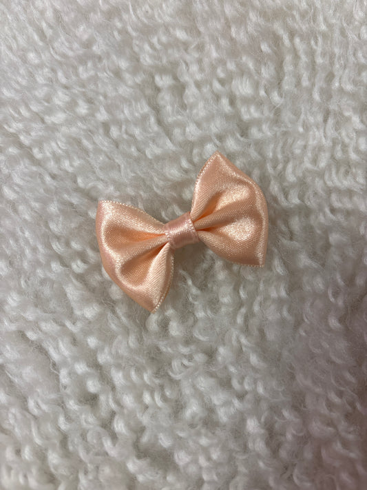 Butterfly Bow Mini Pale Peach - Petite Zara