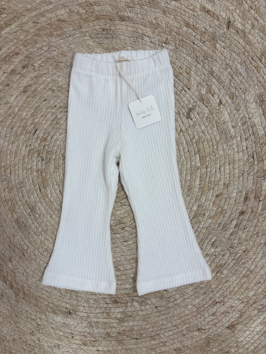 Flared Rib Ivory - Laivicar