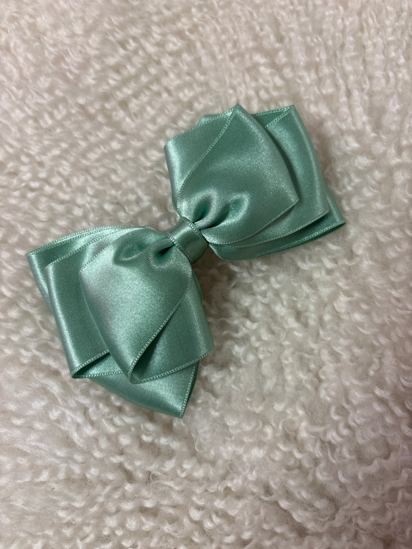 Butterfly Bow Medium Green - Petite Zara