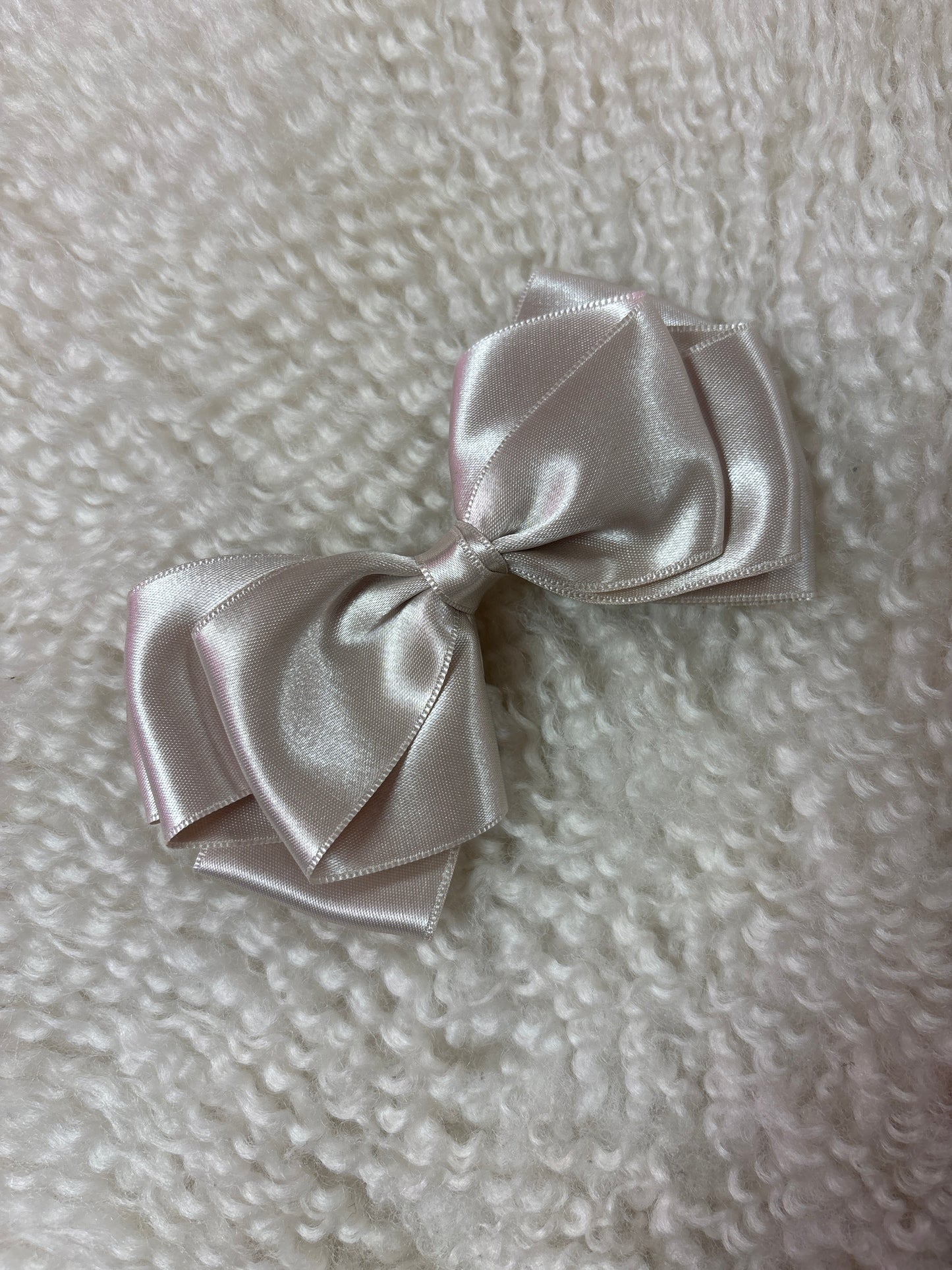 Butterfly Bow Medium Sand - Petite Zara
