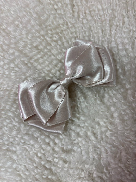 Butterfly Bow Medium Sand - Petite Zara