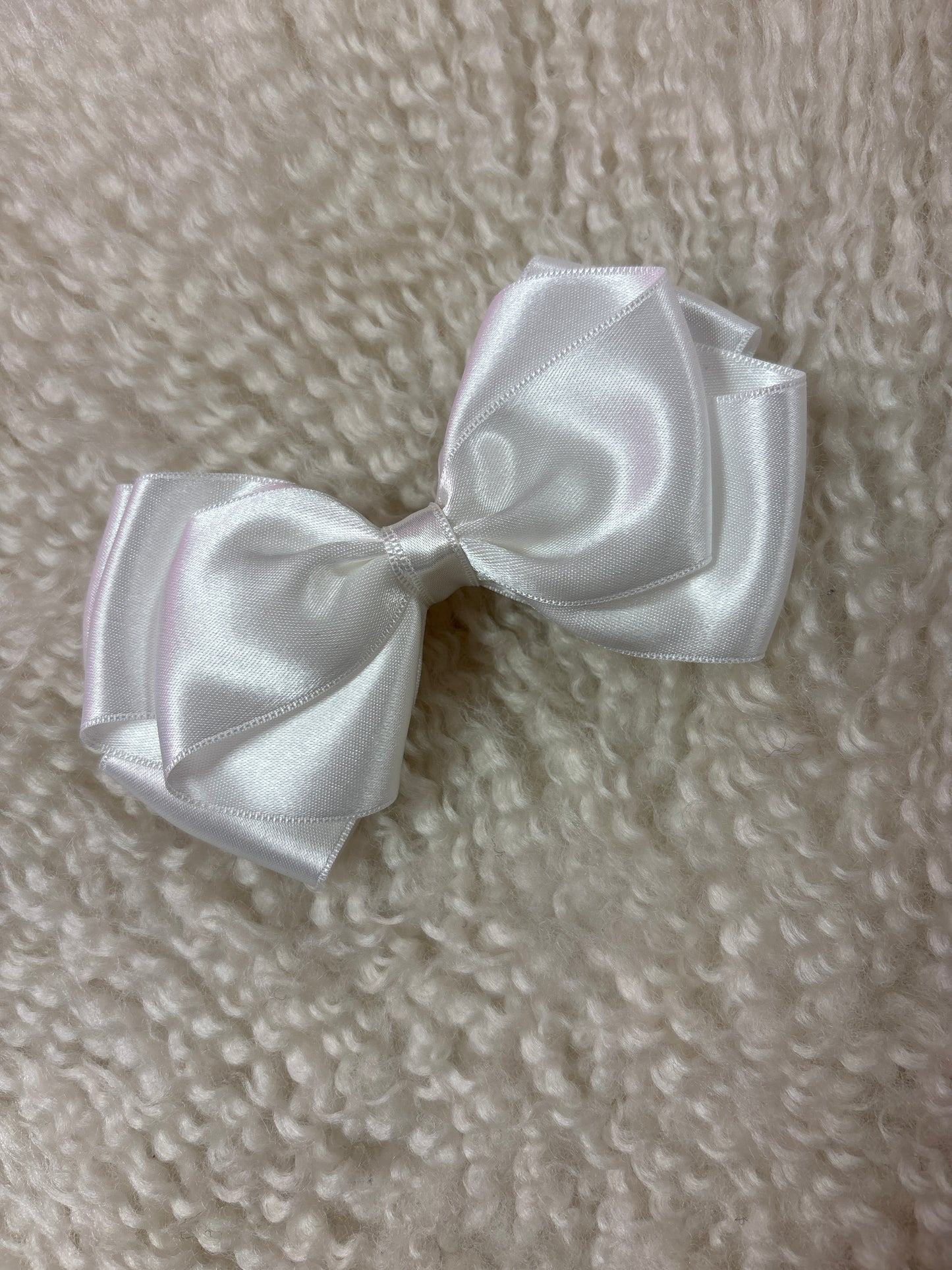 Butterfly Bow Medium White - Petite Zara